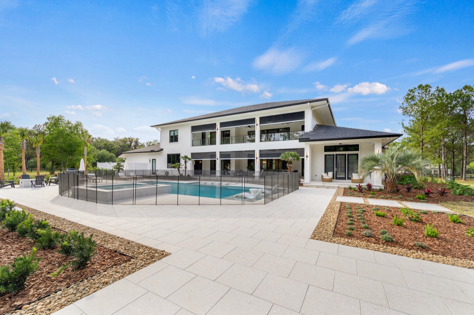 Covered outdoor space with retractable screens